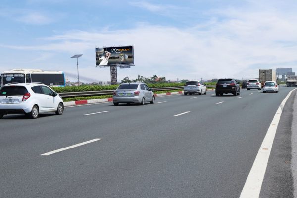 billboard cao tốc miền bắc