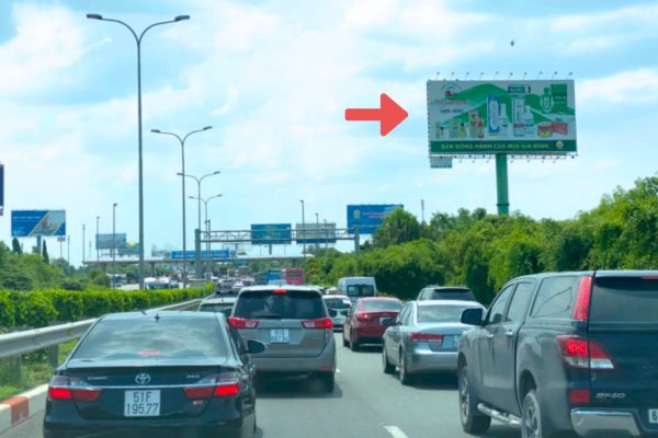 billboard tuyến đường cao tốc long thành - dầu giây trọng điểm 